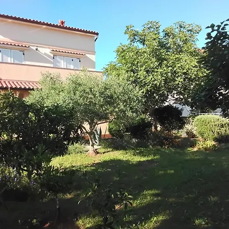Haus Petra Family App Apartamento Medulin