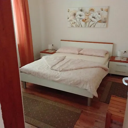 아파트 Haus Petra Family App 메덜린
