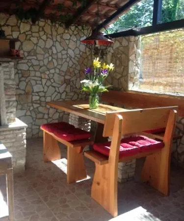 Haus Petra Family App *